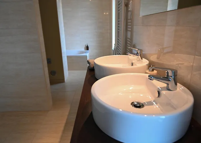 Fabulous 5 Bedroom Hidden Gem Serra Da Estrela Casa vacanze *